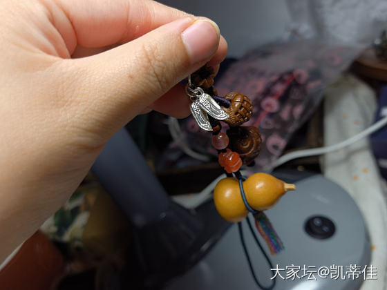 张宝源的小鞋，辟邪，踩小人，听说不做了？那就自留吧[偷笑]挂我心爱的手机链上面_匠人银