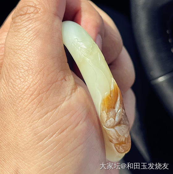 买手镯讲究缘分_手镯和田玉