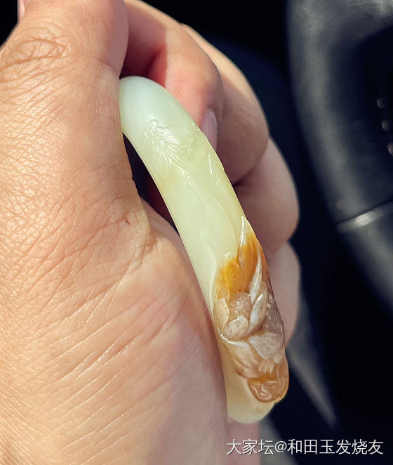 买手镯讲究缘分_手镯和田玉