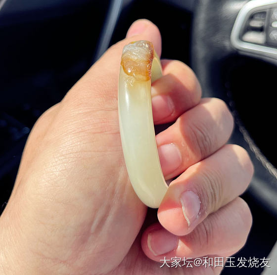 买手镯讲究缘分_手镯和田玉