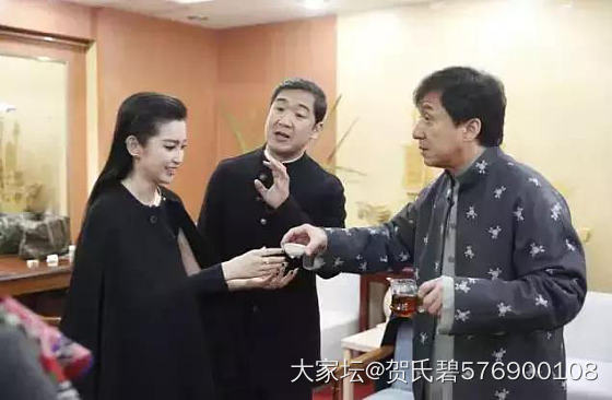 跟大哥在会馆品茶聊玉注意什么？