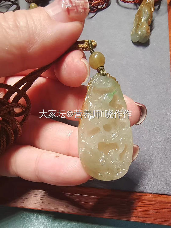 新人报个到_翡翠