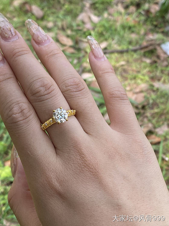 足金莫桑钻戒2克拉💍_莫桑石戒指金