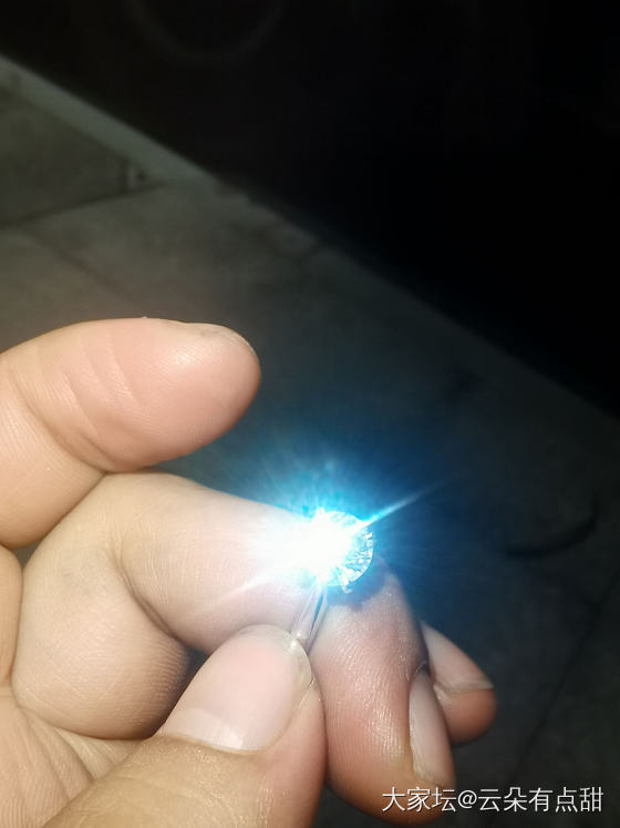 彩虹🌈颜色差好多呢，眼睛都瞎了_戒指钻石