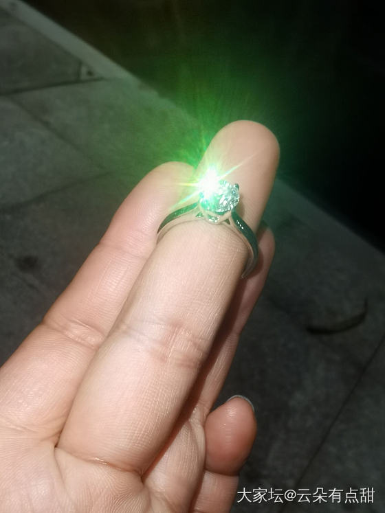 彩虹🌈颜色差好多呢，眼睛都瞎了_戒指钻石