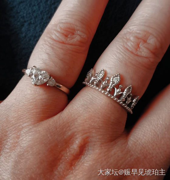 周大福出迪士尼联名公主冠冕了 钻石皇冠呀_钻石