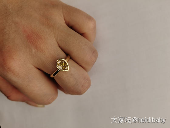 大黄水滴钻戒_钻石