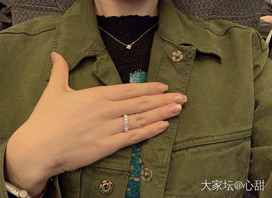 安心轻松的快乐瞬间😀_钻石