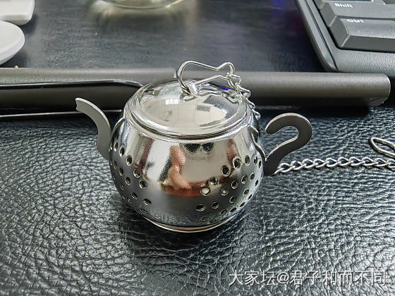 新杯子和可爱的茶滤_茶具香氛和田玉