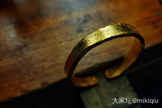 坛子里跟着薅金条兑了料0工费去打了个镯子戴_手镯金