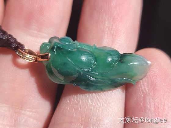 翡翠连年有余小挂件 看下种水怎么样_翡翠