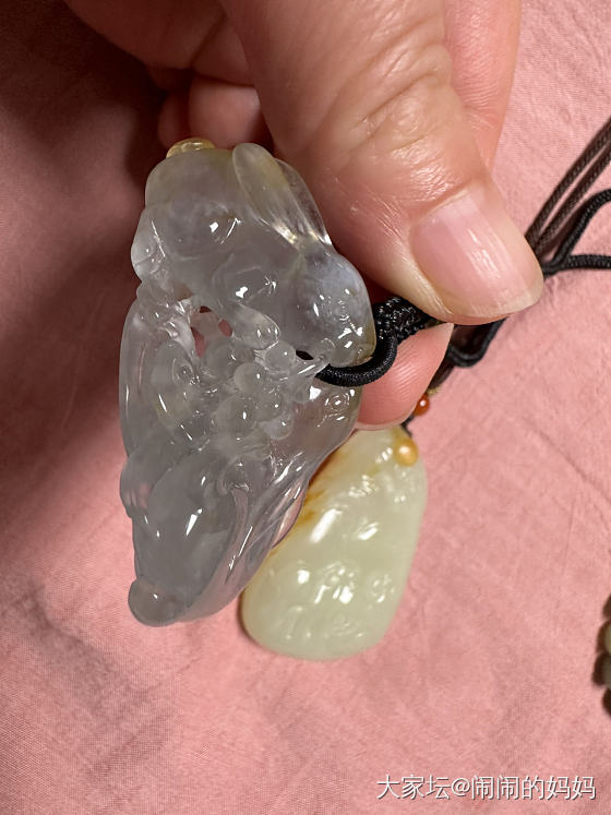 阳台上杂物堆里翻出两个十五六年前的翡翠_翡翠