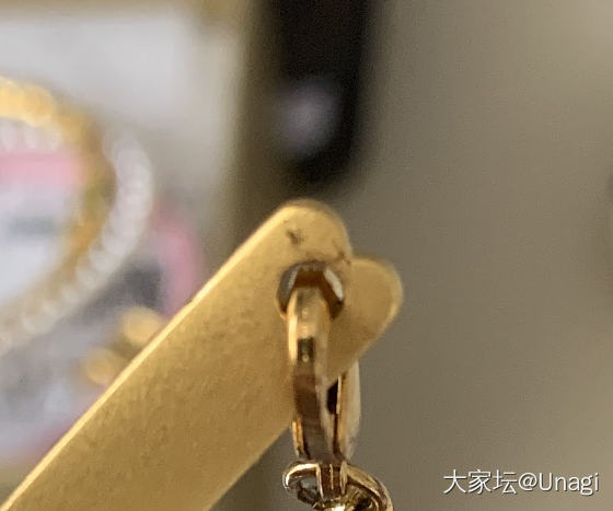 新买的半镯带了两天出了好多划痕_金