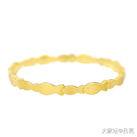 这种小鱼镯可以从哪里购买呢？尽量工费低的_手镯金