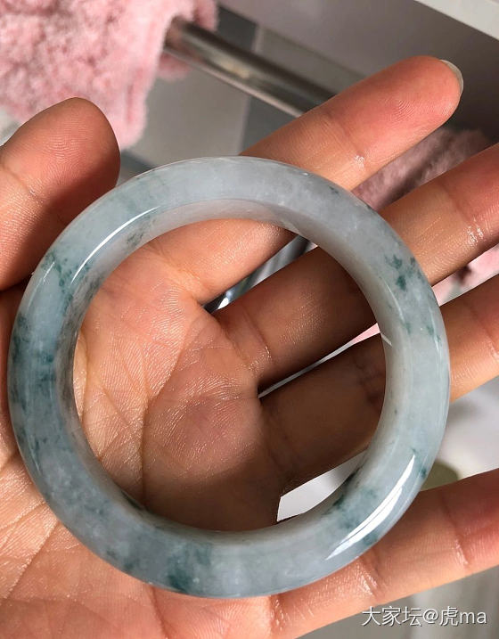 一冲动拿了一对毛货镯子_翡翠