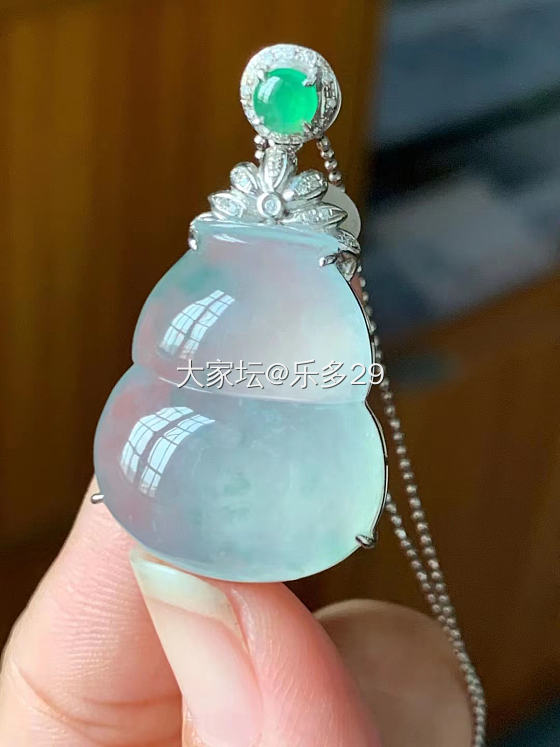 两个镶嵌的葫芦选哪个？一个裸石高23.8，白冰的裸石高19.6。好纠结_翡翠