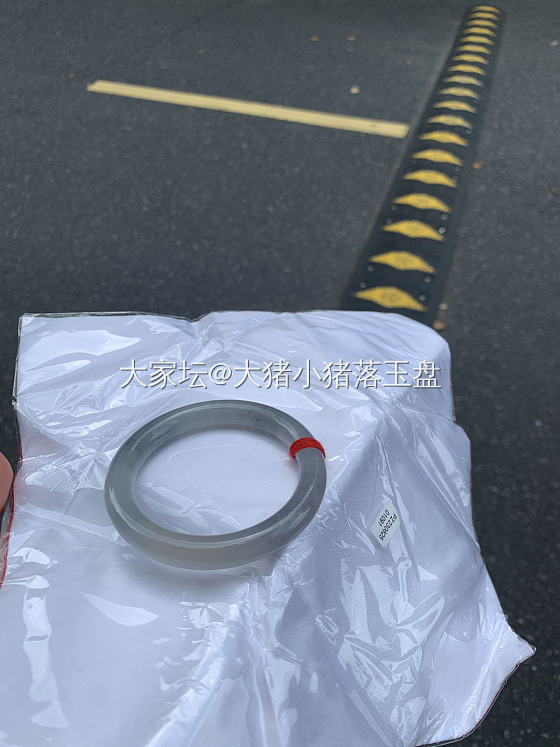 特色镯子没有市场吗_翡翠