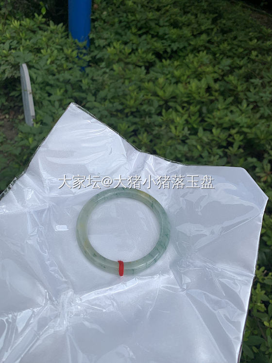 特色镯子没有市场吗_翡翠
