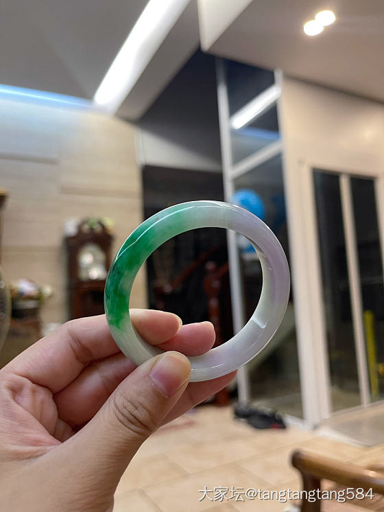 一冲动拿了一对毛货镯子_翡翠