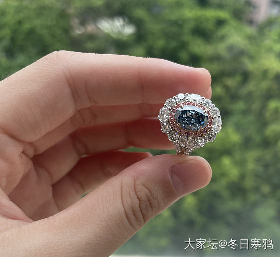 彩钻戒指_蓝宝石