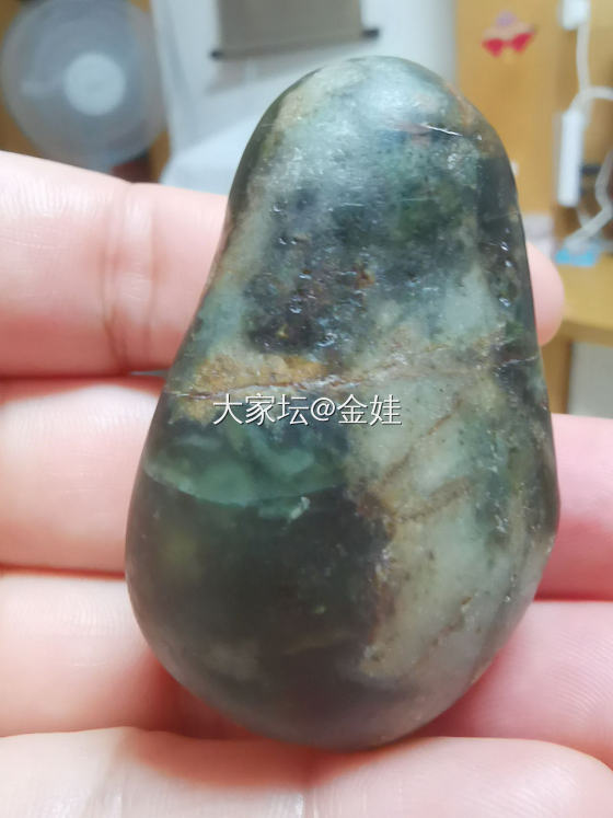 谁能告诉我，这到底是和田玉籽料还是鹅卵石？_和田玉
