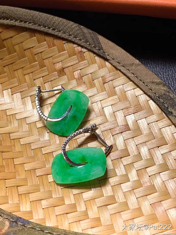 感动😹我花几仟买了一对阳绿福贝耳环！_翡翠