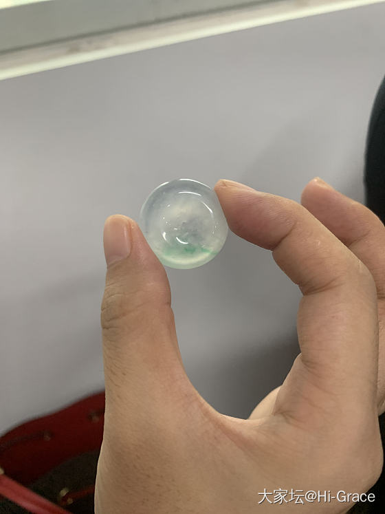 请姐妹们看下扣子价格_翡翠