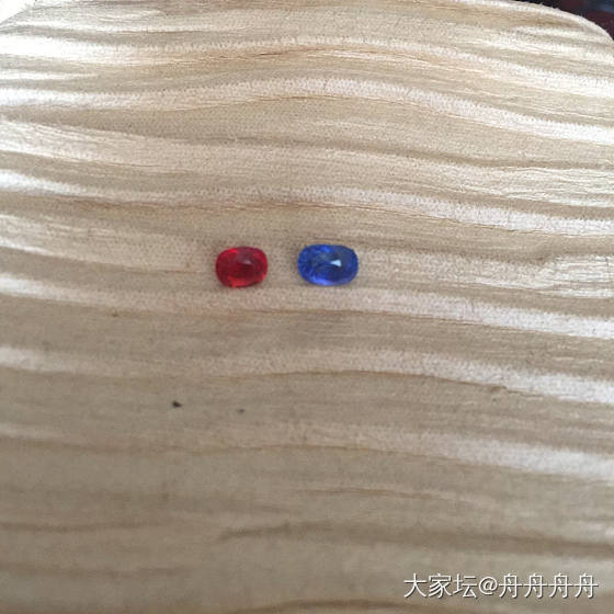 又买了一颗小鼻屎_彩色宝石