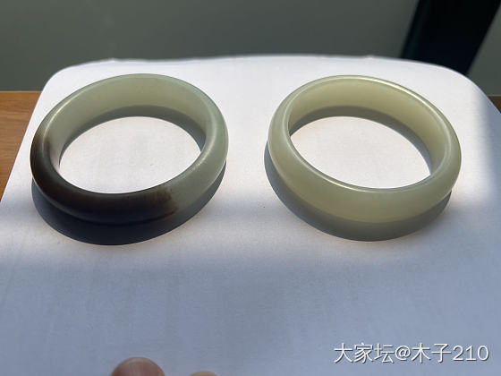 且末糖白镯，玉友帮忙看看有没有吃药？_手镯和田玉