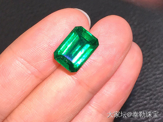 5.75ct无油祖母绿