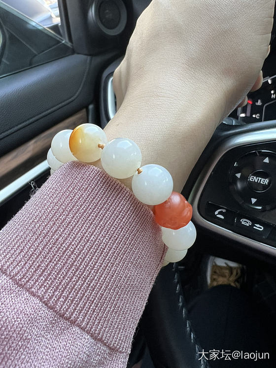 今天的装备_手镯珠串和田玉银