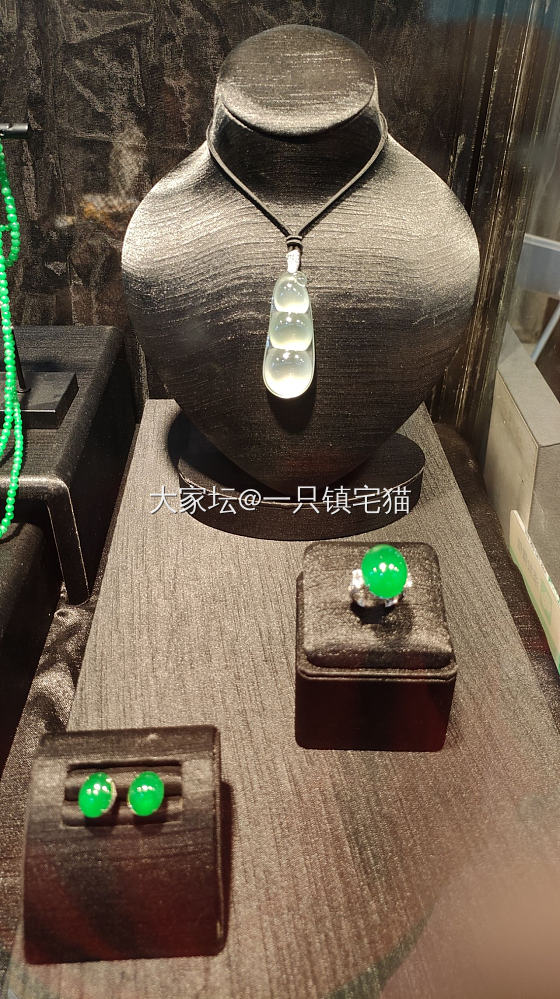 杭州国际珠宝展分享_彩色宝石翡翠