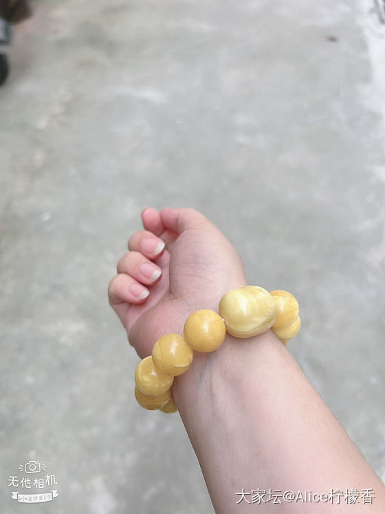 感觉今天戴好多金_琥珀蜜蜡银金