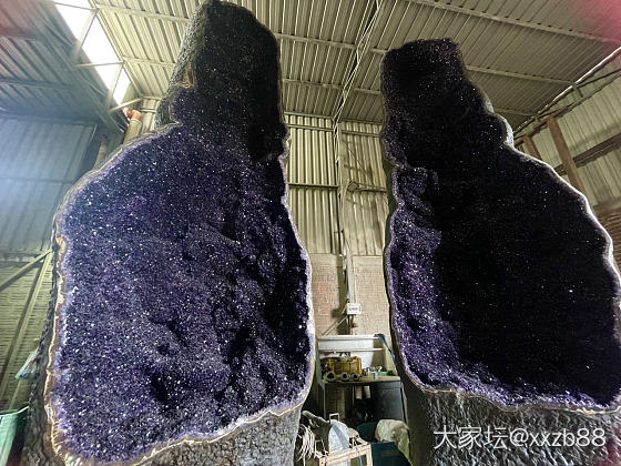 欣赏一下乌拉圭公司的紫晶洞和聚宝盆吧_洞盆簇
