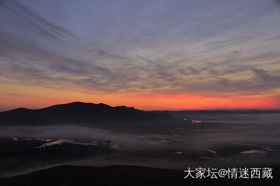 呼伦贝尔黑山头一个人的日出_摄影