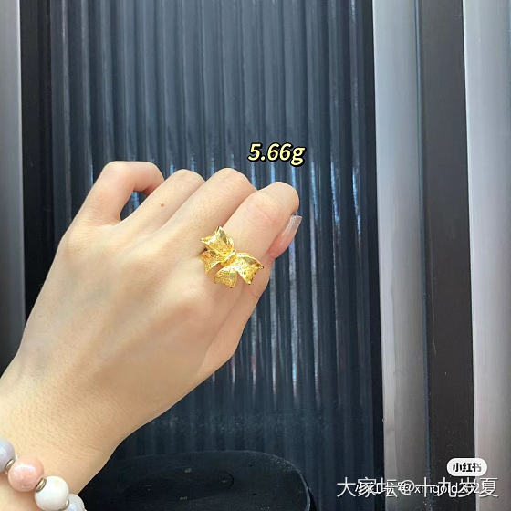 帮我选一个蝴蝶结🎀戒指💍，哪个好看呀_戒指金
