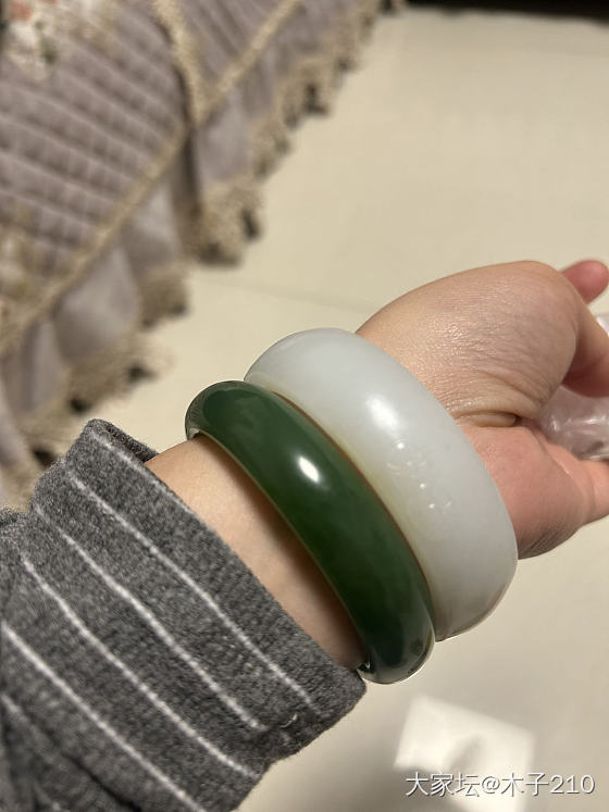 糖白镯_手镯和田玉