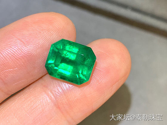 5.64ct 哥伦比亚muzo_祖母绿