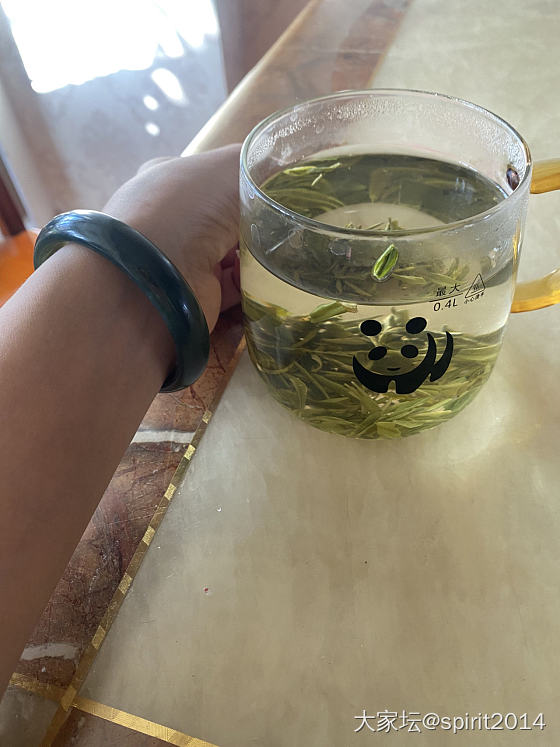 午后阳光，品茶看孩子做作业
干完所有家务，泡杯西湖龙井，假装自己坐在西湖畔边，欣..._银