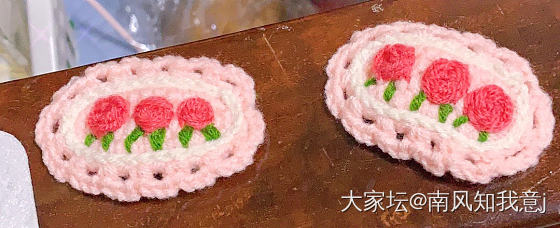 咱就说这个刺绣发夹很好看吧？
但是呢就是很费我的手。_首饰