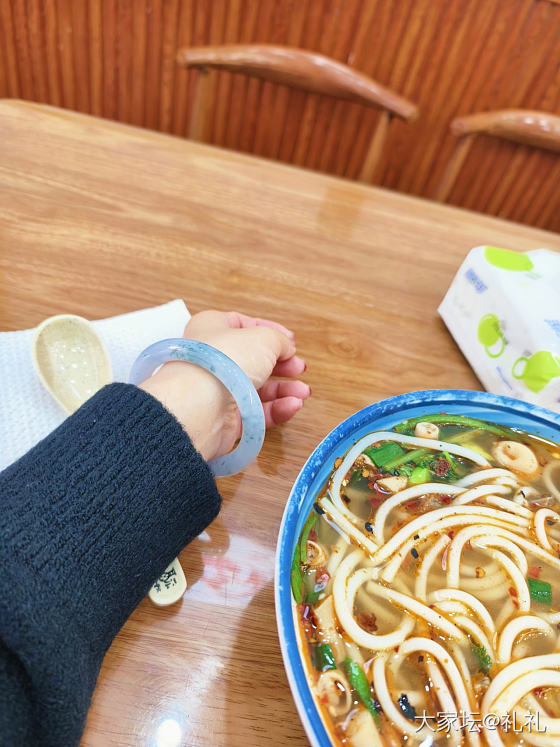 连续入了好几个莫奈风的，就喜欢这种风格的，但都又差了点意思，想买个全方面满满意意..._手镯翡翠