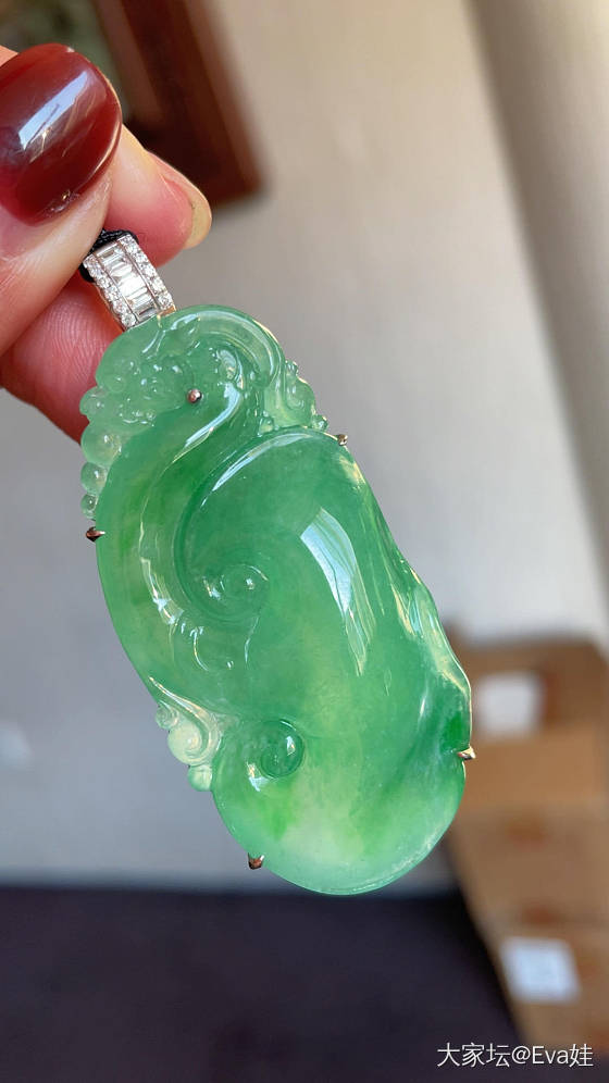 又水又绿大如意_翡翠