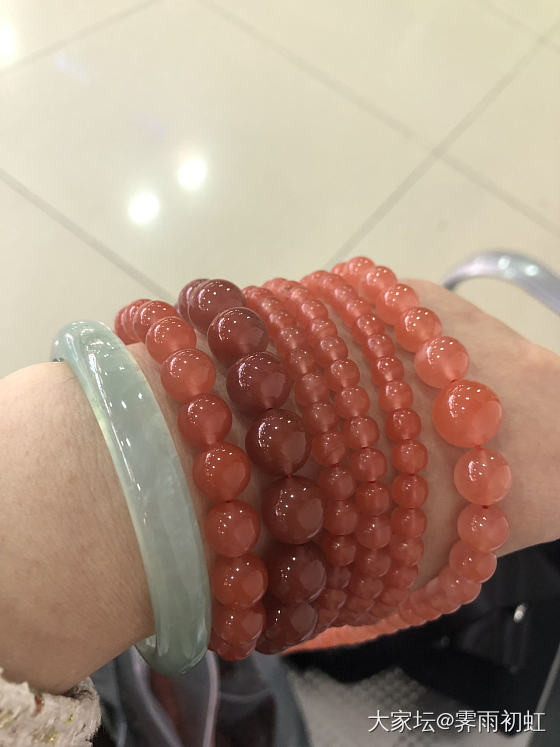 今天去汕尾的水晶南红珠宝批发市场溜弯_水晶
