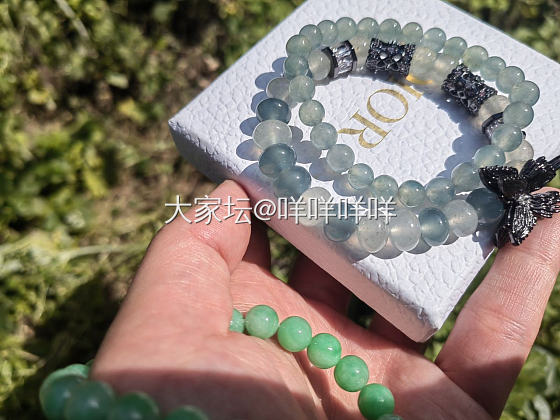蓝色果然很清爽啊_珠串翡翠