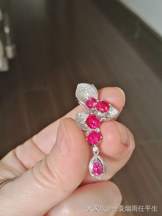 顶着最高的金价出货了_彩色宝石