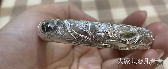 见多识广的坛友们，请问这是哪家的花色呀_银