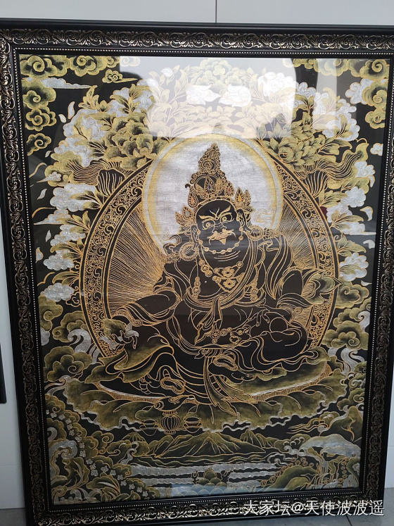 心情不好，收拾屋子时发现一张以前画的唐卡，家里刚好还有画框，装裱上后太震撼了_唐卡