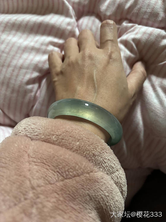这段占五分之一，一直很喜欢飘花，总感觉不灵动，是加分项还是减分项_手镯翡翠