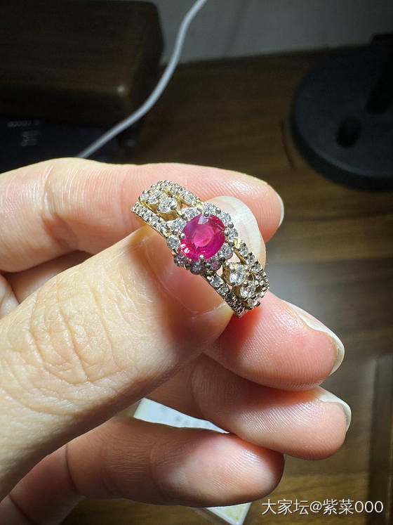 红宝石钻石戒指，大千购入，5600亏出。_翡翠