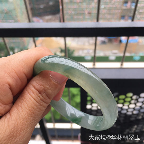 想不明白，我们几千块冰种卖不出，类似种水别人几万块一堆人在抢…_翡翠